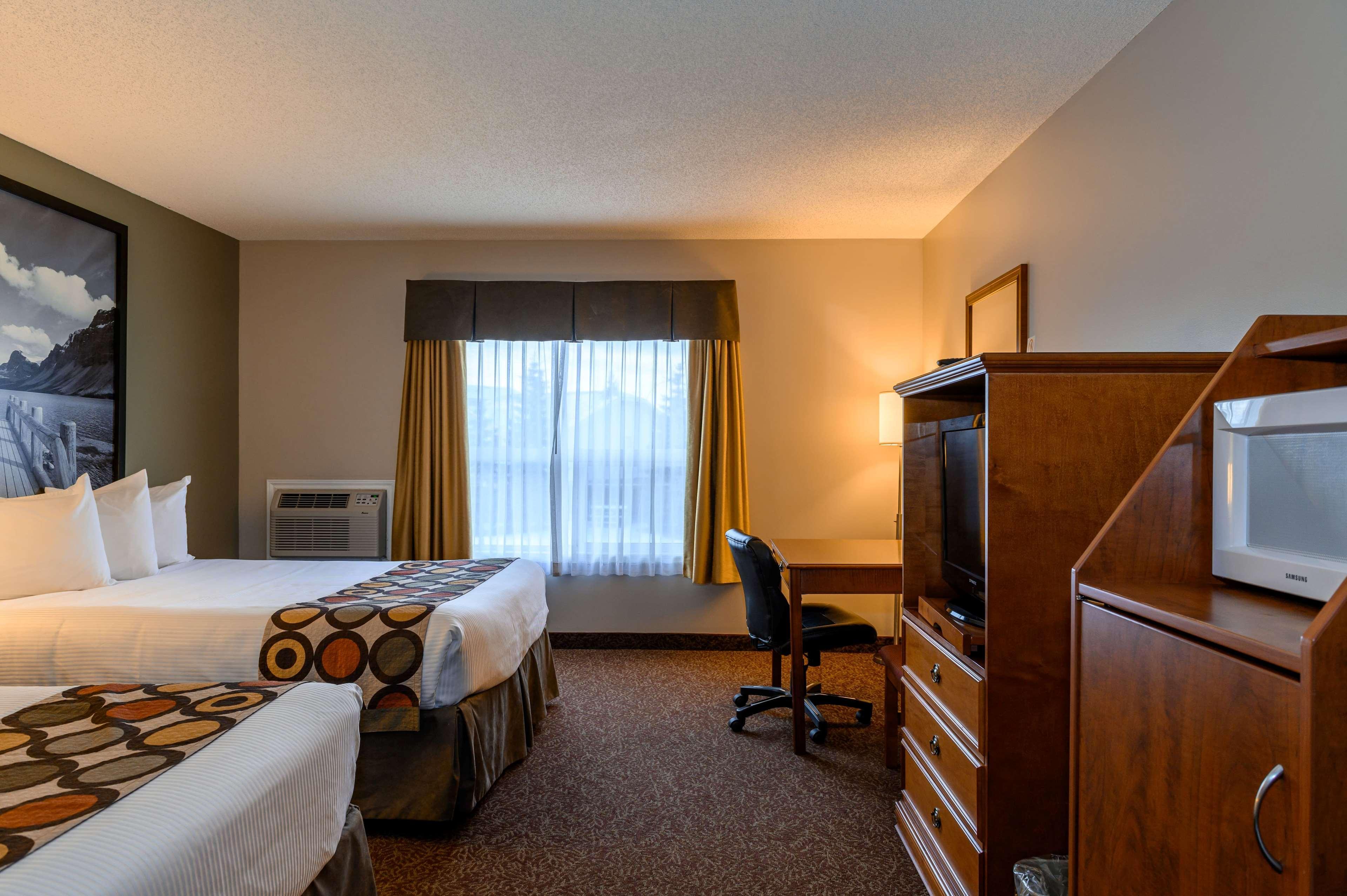 Super 8 By Wyndham Cochrane Hotel Ngoại thất bức ảnh