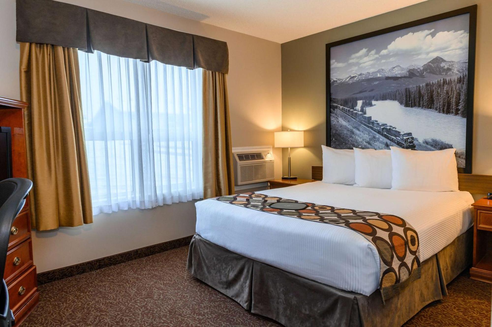 Super 8 By Wyndham Cochrane Hotel Ngoại thất bức ảnh