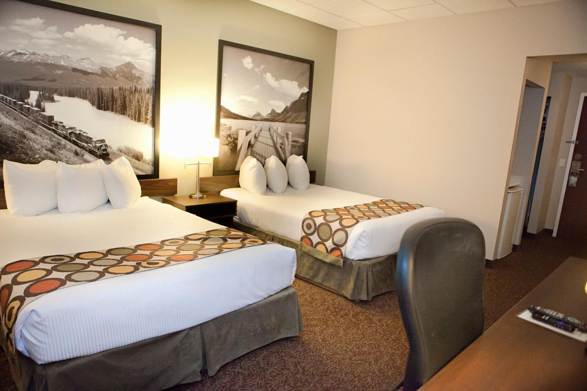 Super 8 By Wyndham Cochrane Hotel Ngoại thất bức ảnh
